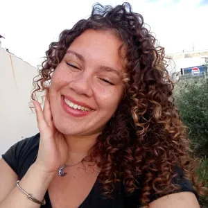 Babysitter com experiência em Faro e arredores 