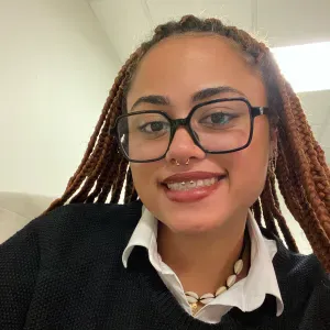 Baby-sitter expérimentée - soirs & samedis