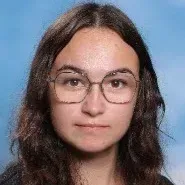 Baby-sitter, à Neuville-aux-Bois. 