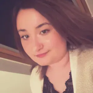 🌸 Baby-sitter sérieuse, douce et de confiance