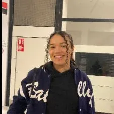 Baby-sitters expérimenté dans le 95