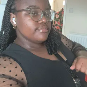 Baby-sitter expérimentée à Paris