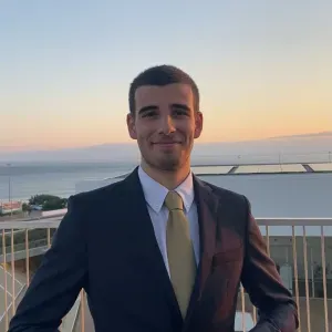 International Master's Student Carer Available