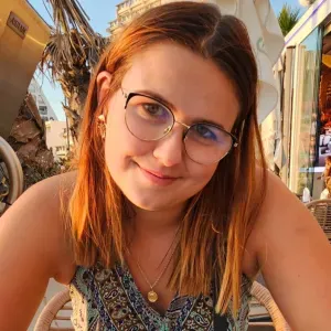 Baby-sitter experimenté à NIMES