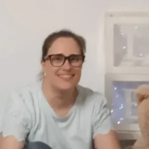 Procura-se colaboradora para fazer limpeza