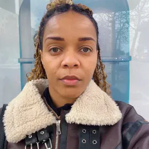 Baby-sitter com experiência em Lisboa