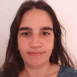 Procuro trabalho de limpezas.  