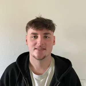 Baby-sitter non expérimenté aux alentours de Saint-Omer 