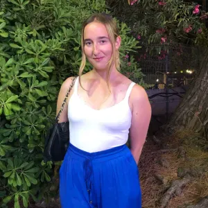 Baby-sitter fan d'activités manuelles et créatives 