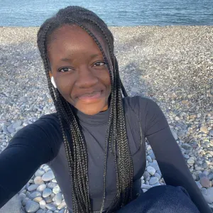 Baby-sitter douce et expérimentée à Valbonne