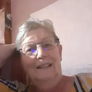 J'aime beaucoup m'occuper les animaux. 