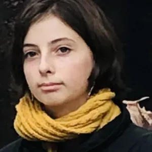 Baby-sitter à Revel et prof particulière si jamais 