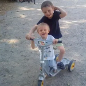 Assistante maternelle a OULLINS