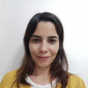 Busco trabajo de niñera