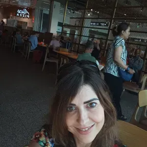 Addetta pulizie esperta,disponibile