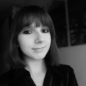 Baby-sitter, disponible autour de Paris