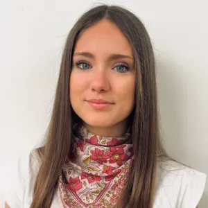 Baby-sitter attentionnée pour vos enfants