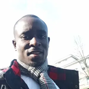 Trained Teacher available for Babysitting Halstenbek