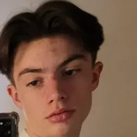 Jeune pet-sitter à Treillières.