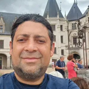 Je suis un architecte vénézuélien et je cherche à travailler