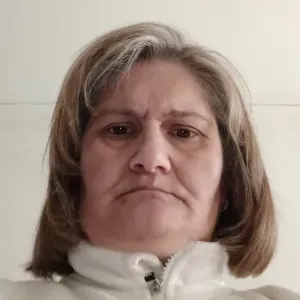 Empregada de limpeza e serviços domesticos