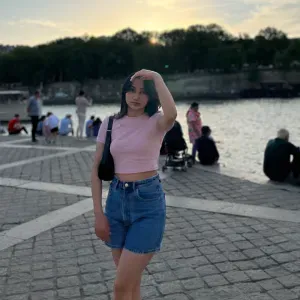 Loveable Babysitting job in paris 