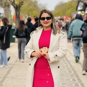 Looking for job house keeping ckeaning