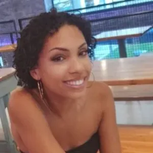 Empleado de limpieza en Shiva en Francia durante 2 años 