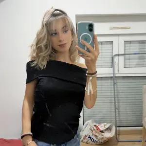 Baby-sitter à la recherche d'emploi 