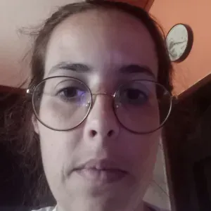 Empregada de limpeza  responsável 