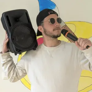 Professionnel de la petite enfance, disponible le samedi