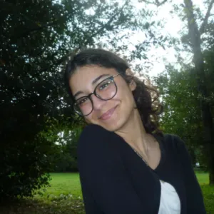 Baby-sitter sérieuse et responsable (18 ans)