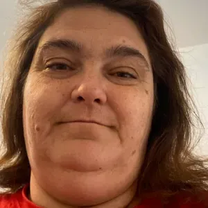 Empregada de limpeza responsável 