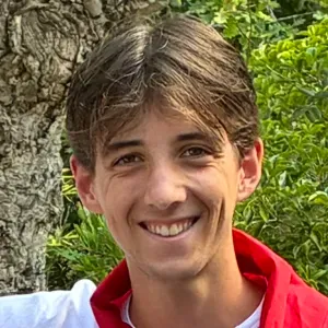 Etudiant proposant des services de baby-sitting à Bordeaux