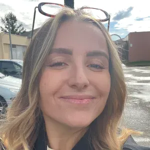 Pet-sitter attentionnée à Nice – promenades & visites