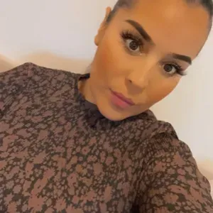 Dame de compagnie et autres