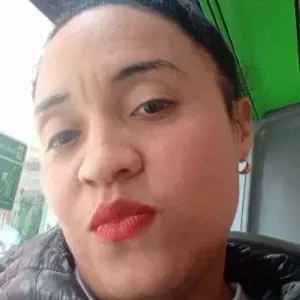 Empleada de limpieza y cuidadora externa