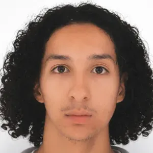 Baby-sitter disponible juillet-août - Paris et 94