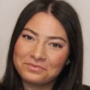 Jeune Baby-sitter sérieuse et attentionnée