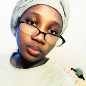  baby-sitter expérimentée à Champigny sur marne 