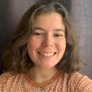 Jeune active avec de l'amour à revendre