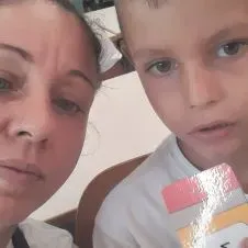 Buongiorno sono Valentina  ii cerco un lavoro nelle servici