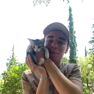 Étudiant infirmier, BAFA, PSC1, baby-sitter avec expérience.