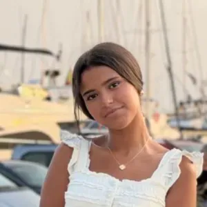  Baby-sitter disponible à Blois et alentours