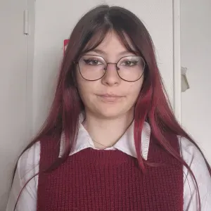 Jeune femme de 20 ans pet sitter a Niort