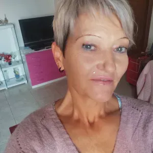 Collaboratrice famigliare, addetta alle pulizie e lo stiro.