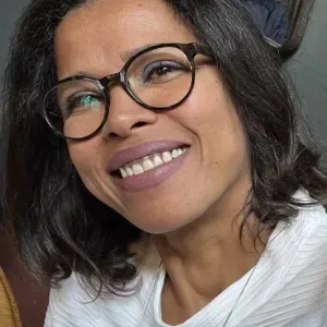 Femme de ménage, avec 18 ans d'expérience cherche travail.