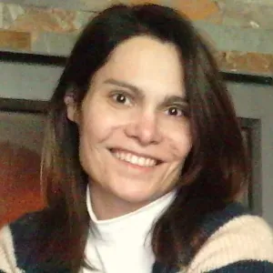 Cuidador.de.duas gatinhas