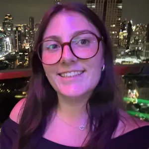 Baby-sitter sérieuse et expérimentée 