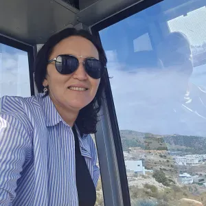 Procuro vaga de babysiter ou Ama